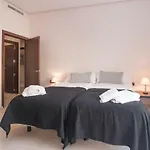 Bet Apartments - Canovas Rooms