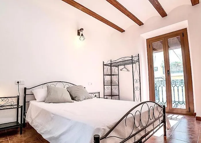 Apartamento Con Terraza Cerca De La Estacion Del Nord