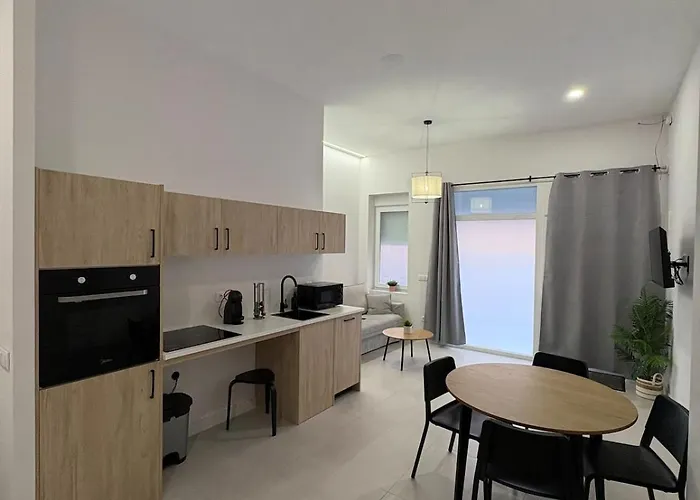 Centric Loft Near Arts & Science