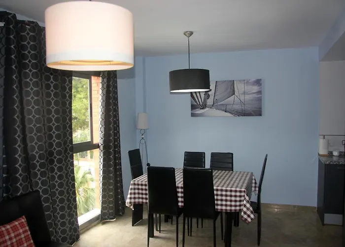Holiday Apartments Malvarrosa Beach