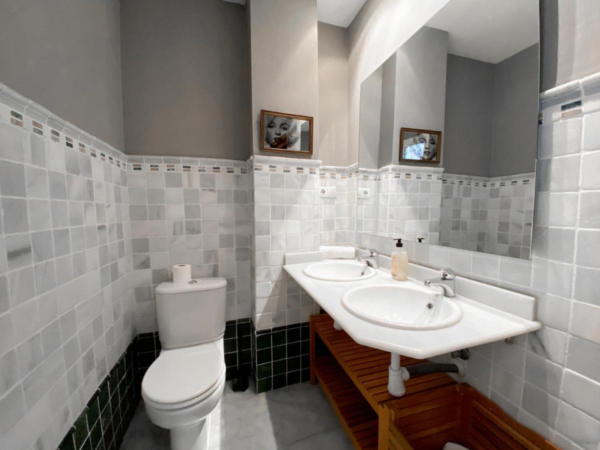 Centro. Wifi/aacc Jacuzzi *