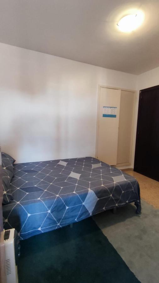 Habitación Con Cama Doble, Piso Compartido En Avenida Blasco Ibáñez Valencia