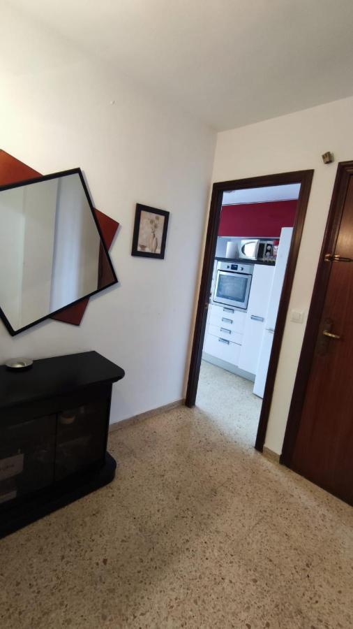 Habitación Con Cama Doble, Piso Compartido En Avenida Blasco Ibáñez *