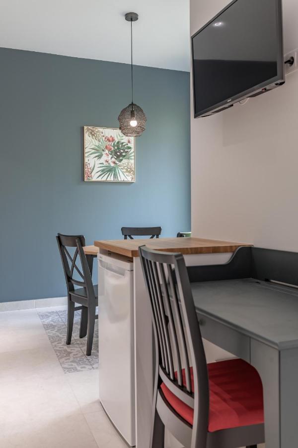 Chic & Comfortable Apartment, Private Terrace Apartahotel