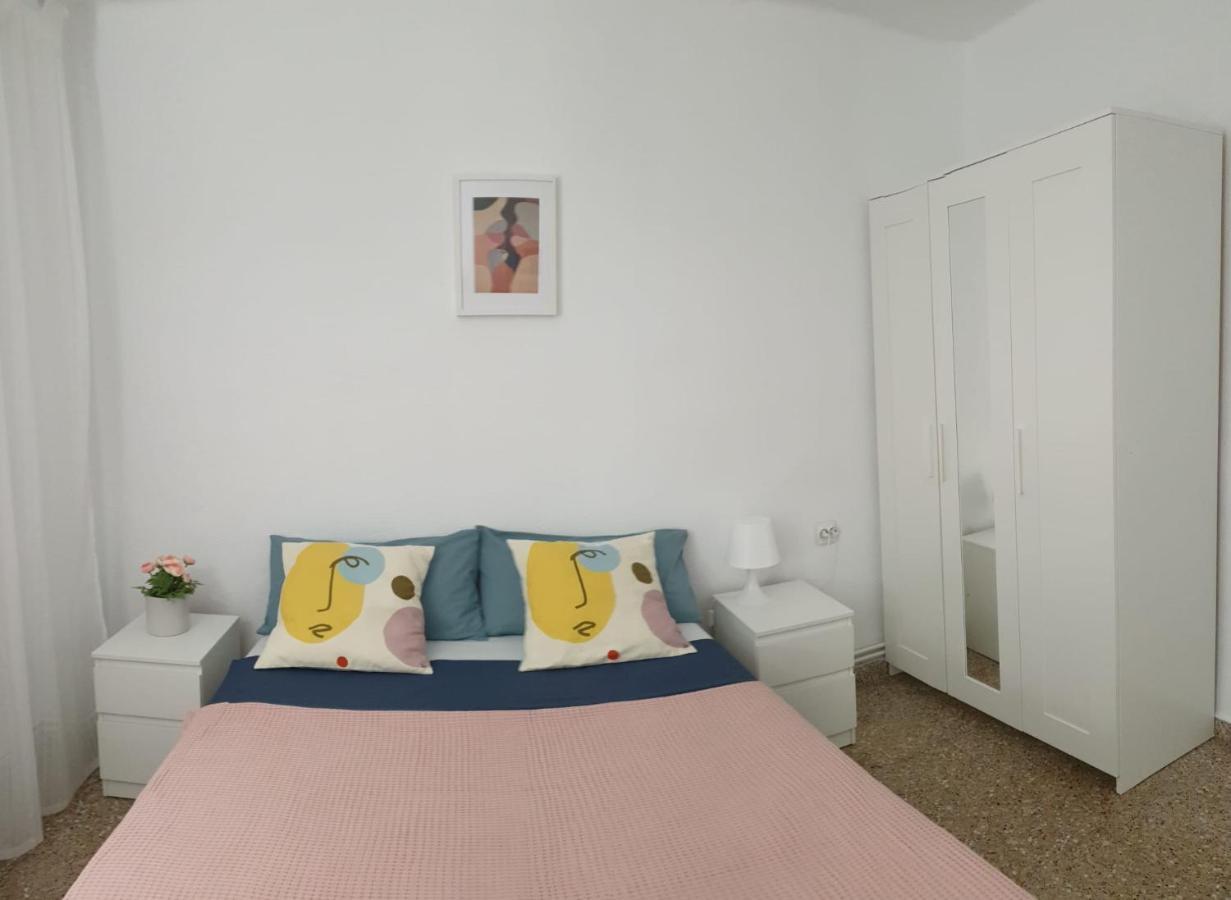 Apartamento For 6 People. Valencia