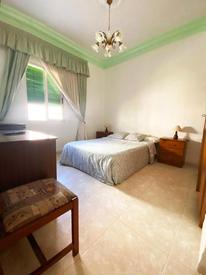 La Malvarrosa In Shared Habitación en casa particular