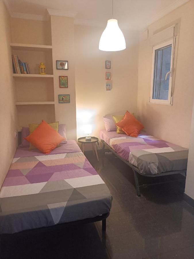 Habitación Céntrica En Casa De Familia *
