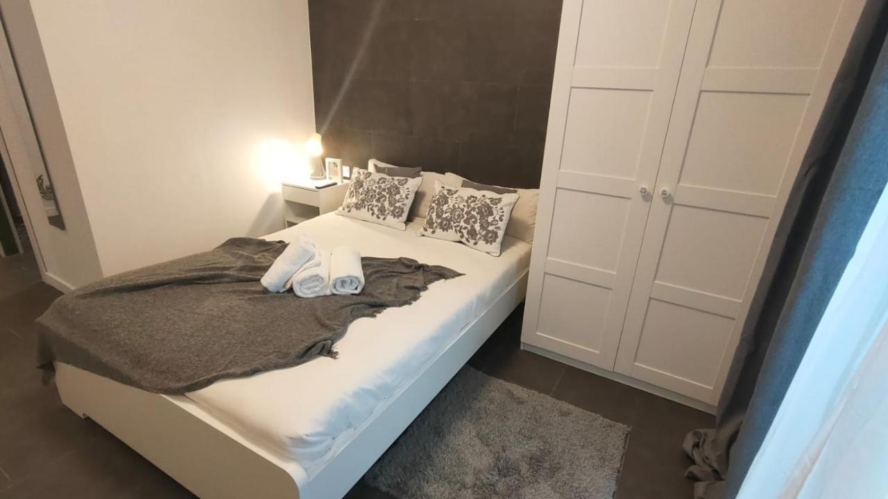 Small And Cozy - G10
