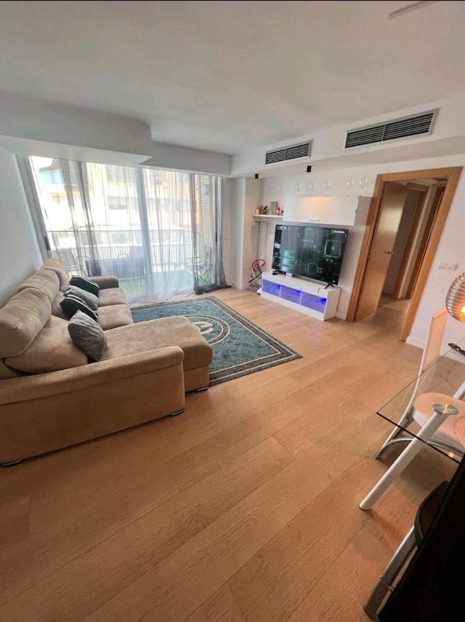 Apartment Apartment *