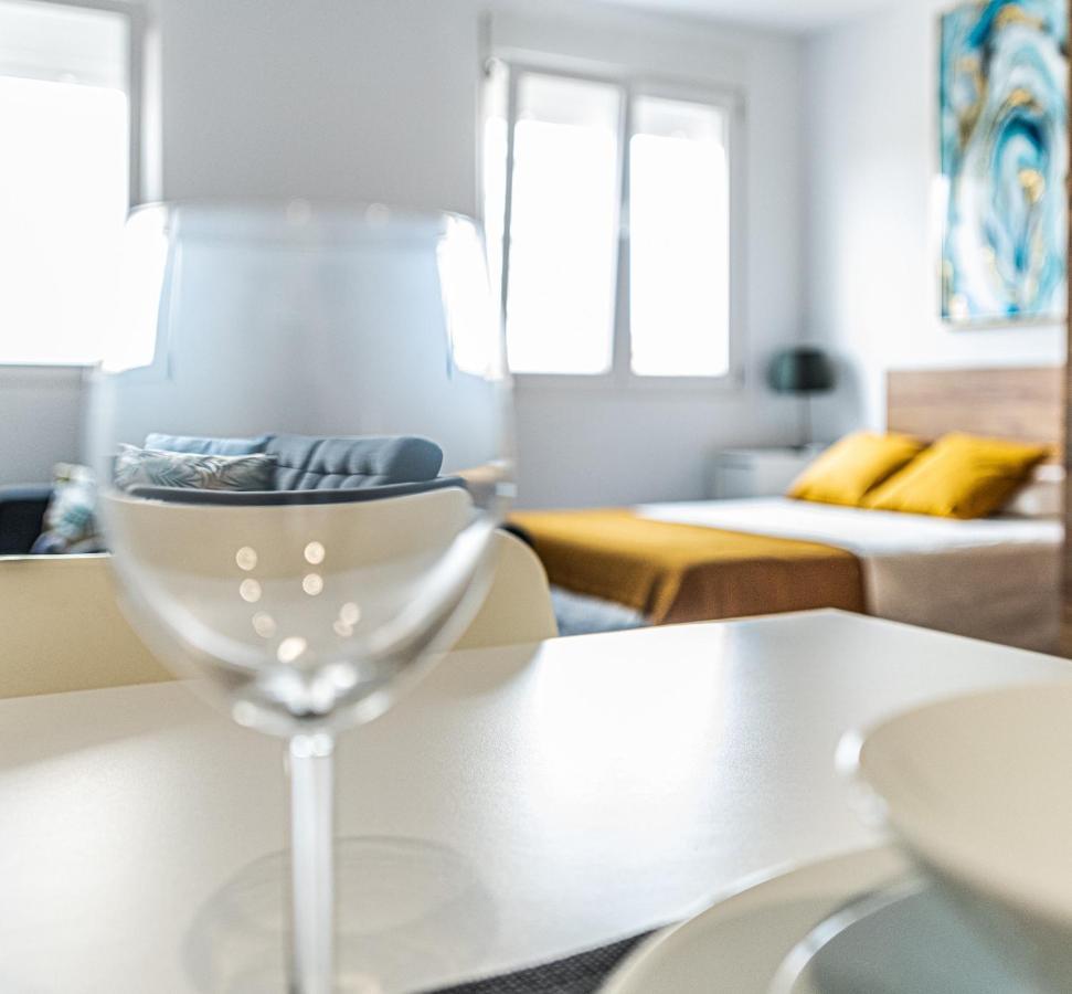 Apartamento Acogedor Estudio A Metros De La Playa, Con Zonas Comunes Y Terraza 3b *
