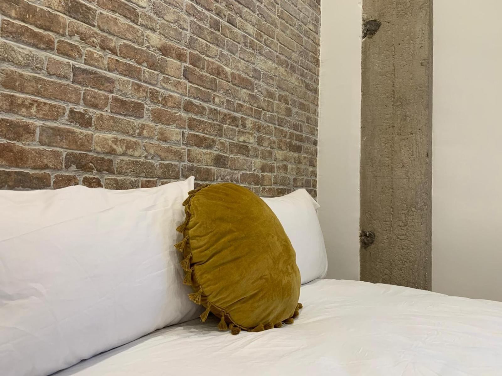Valencia Beach Rooms *