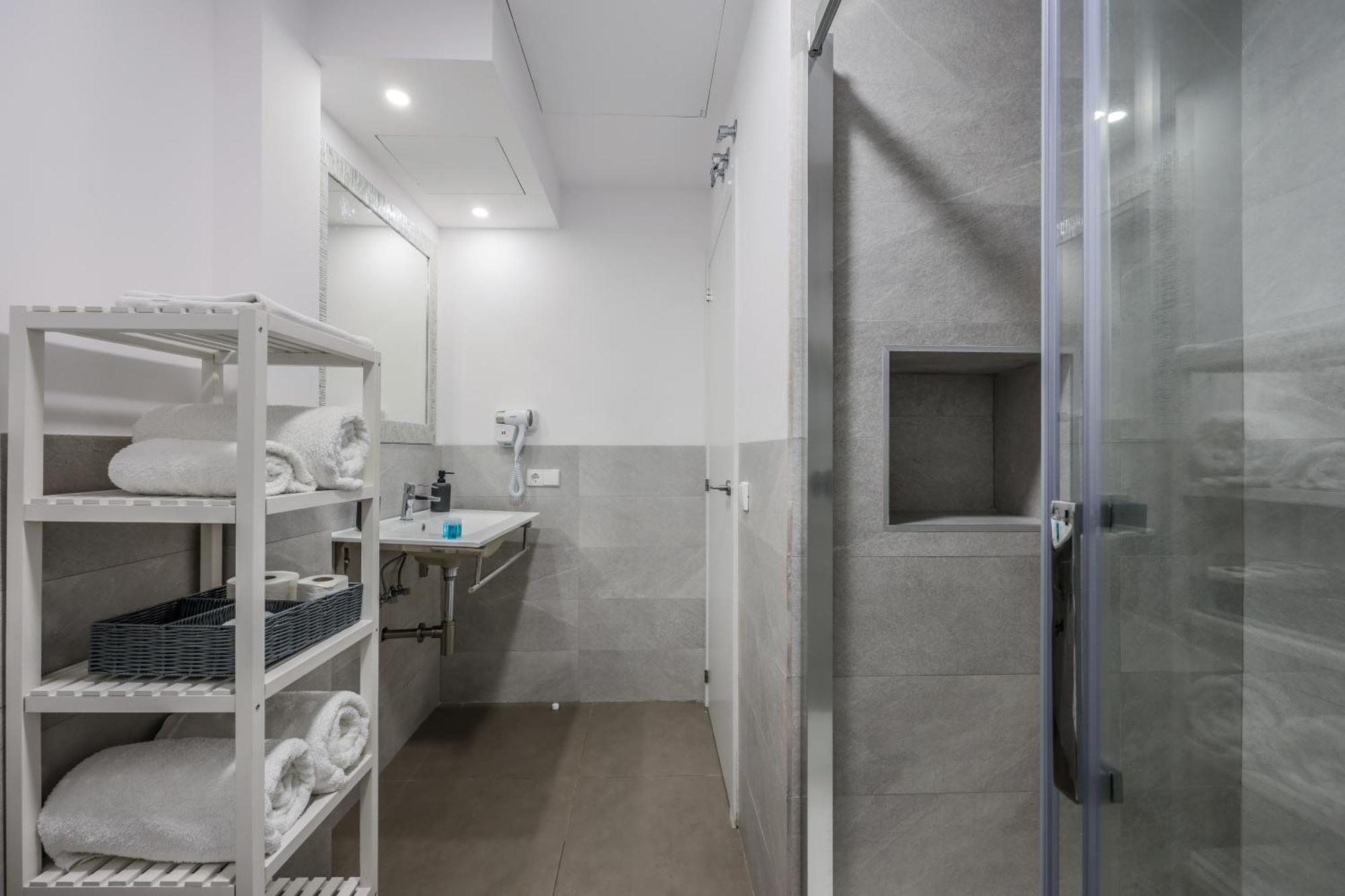 Amazinn Places Evi Apartment Valencia