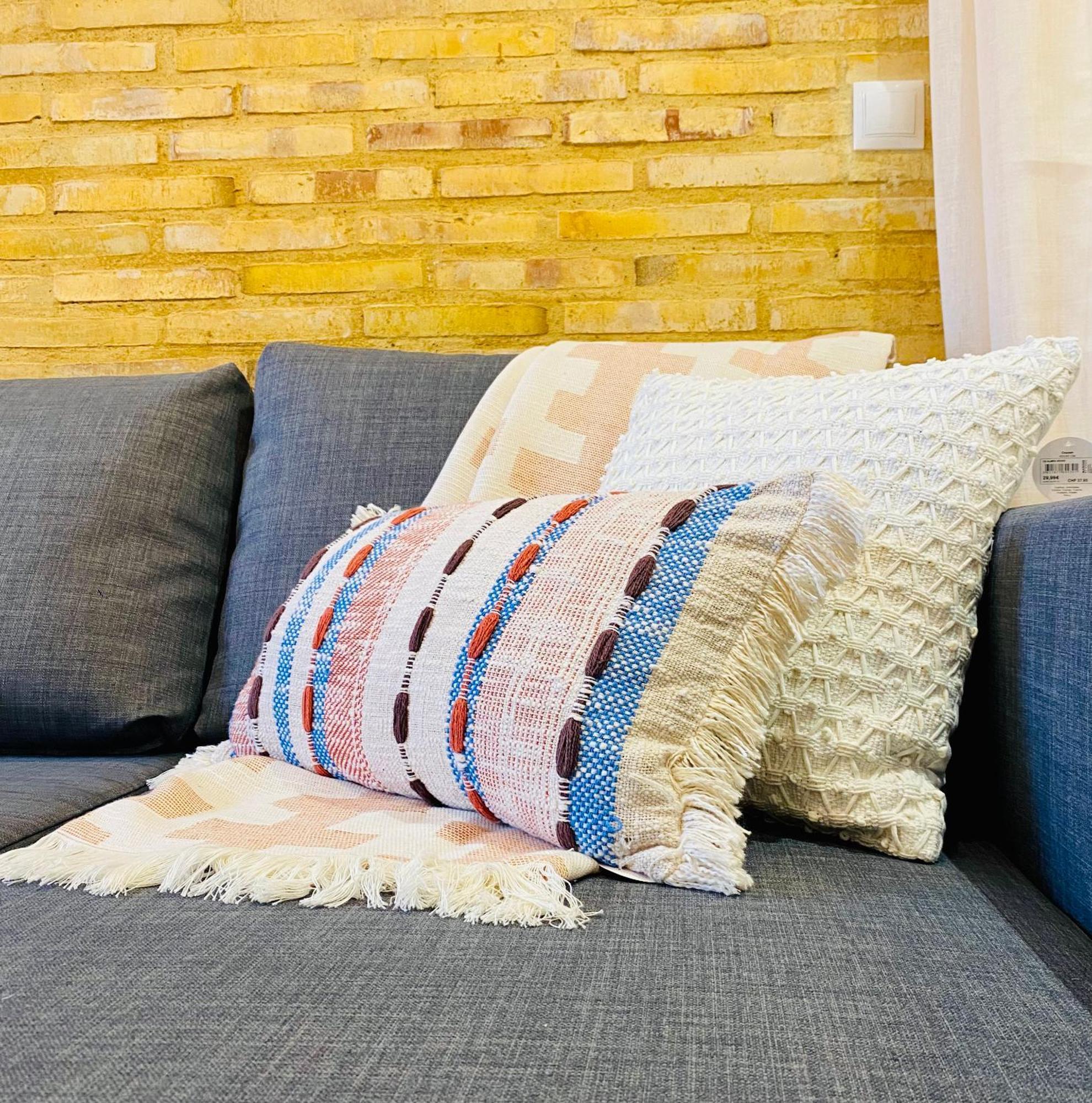 Apartamento En Cabanyal A: Encanto Y Diseno Junto A La Playa Valencia