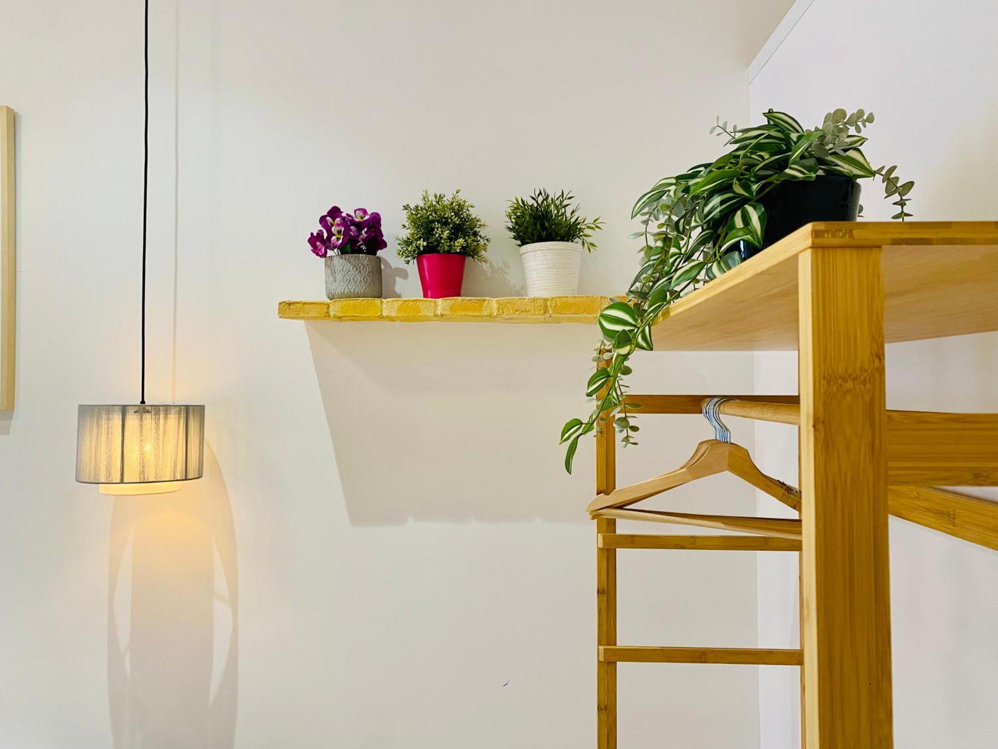 Apartamento En Cabanyal A: Encanto Y Diseno Junto A La Playa * Valencia