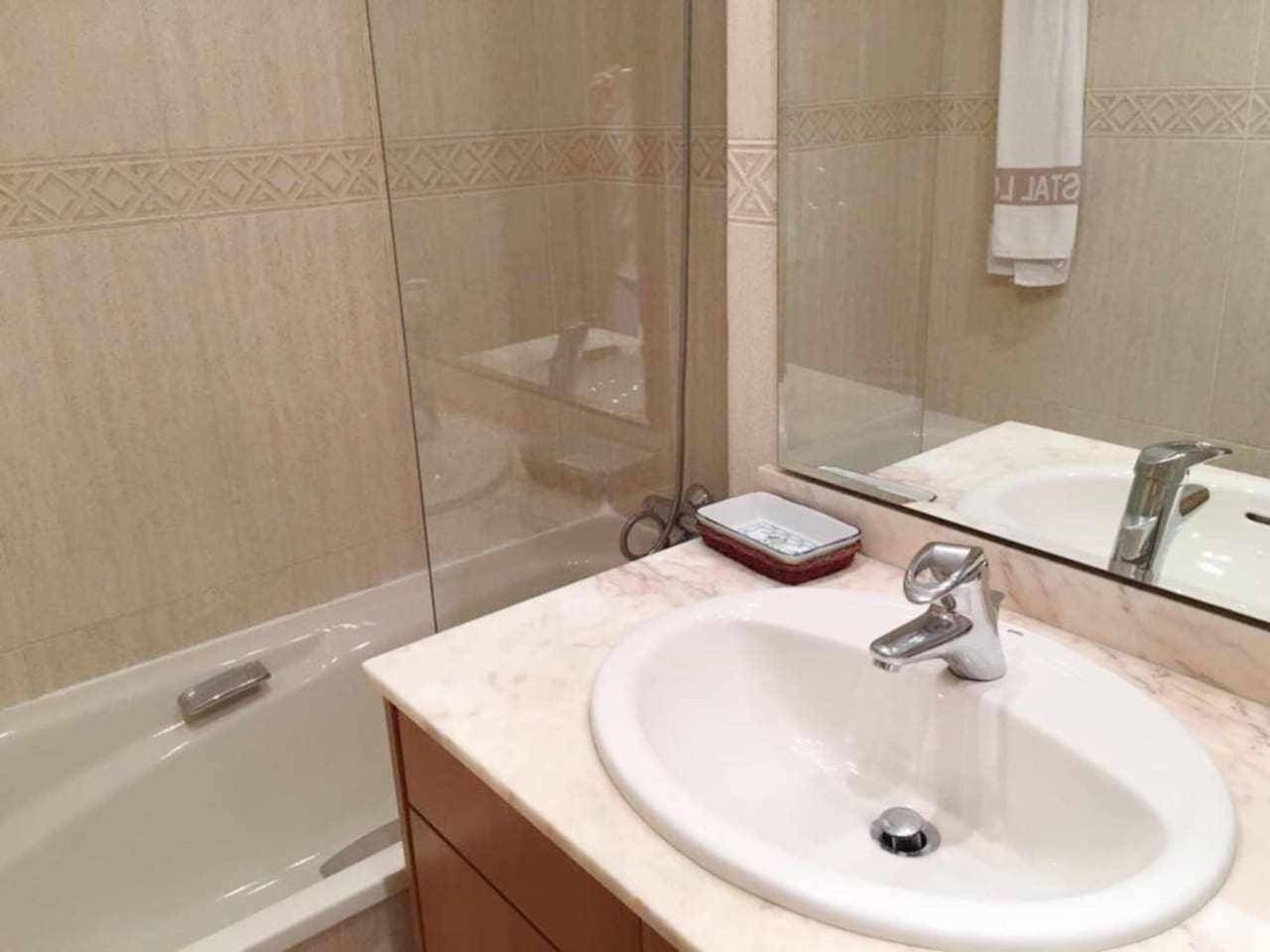 Apartment En Av De Francia Y Cartes Y Ciencias
