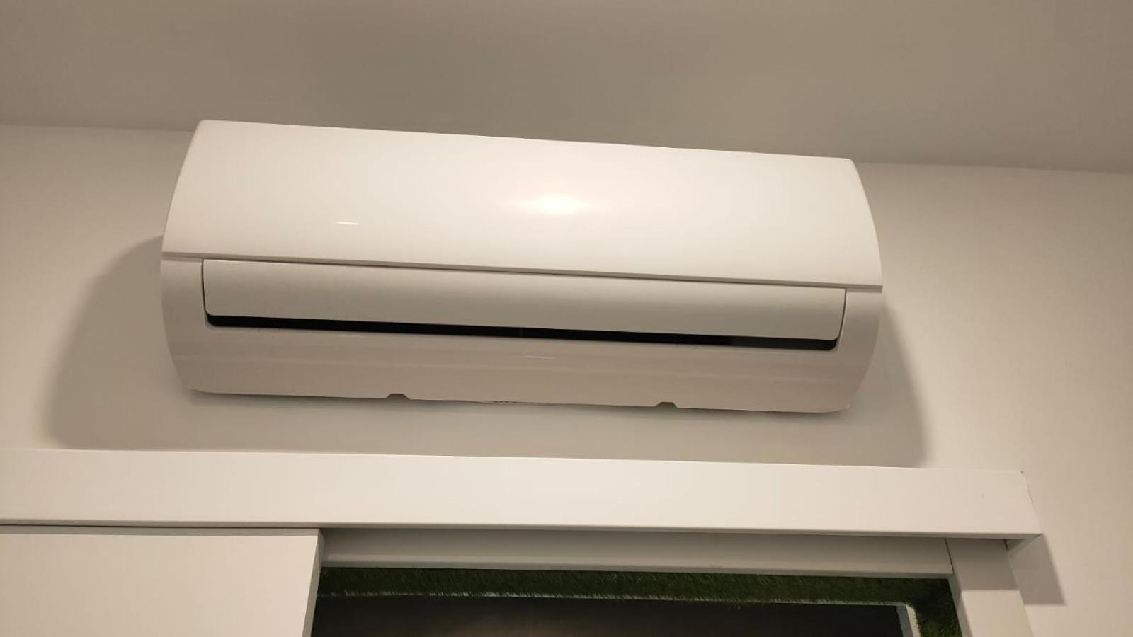Small And Cozy - G10 *