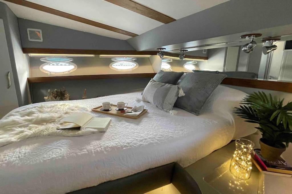 Barco Playa Hotel en barco Valencia