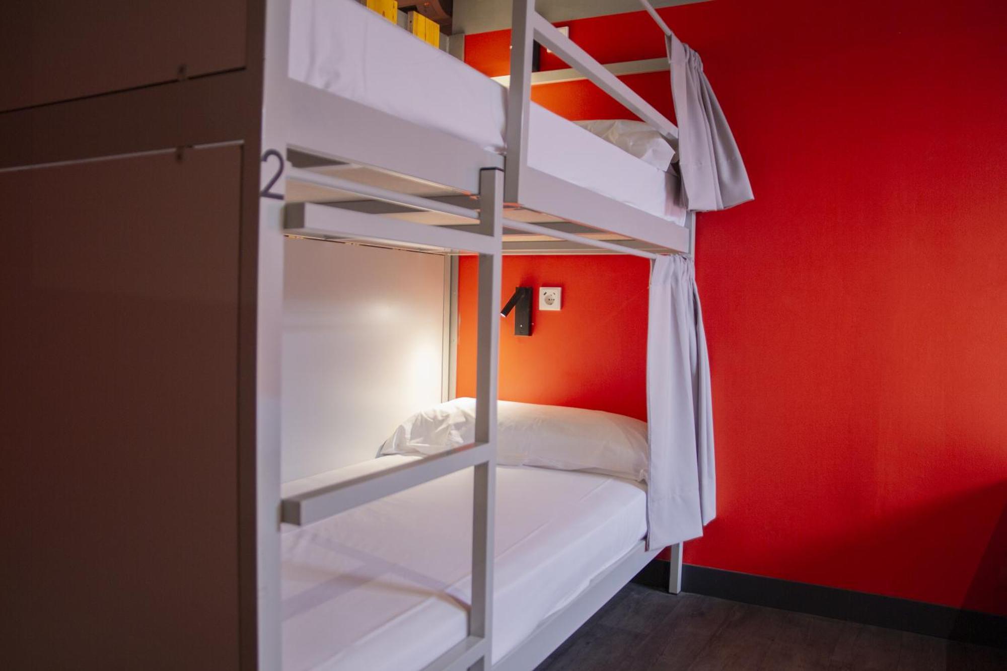 Center Youth Hostal