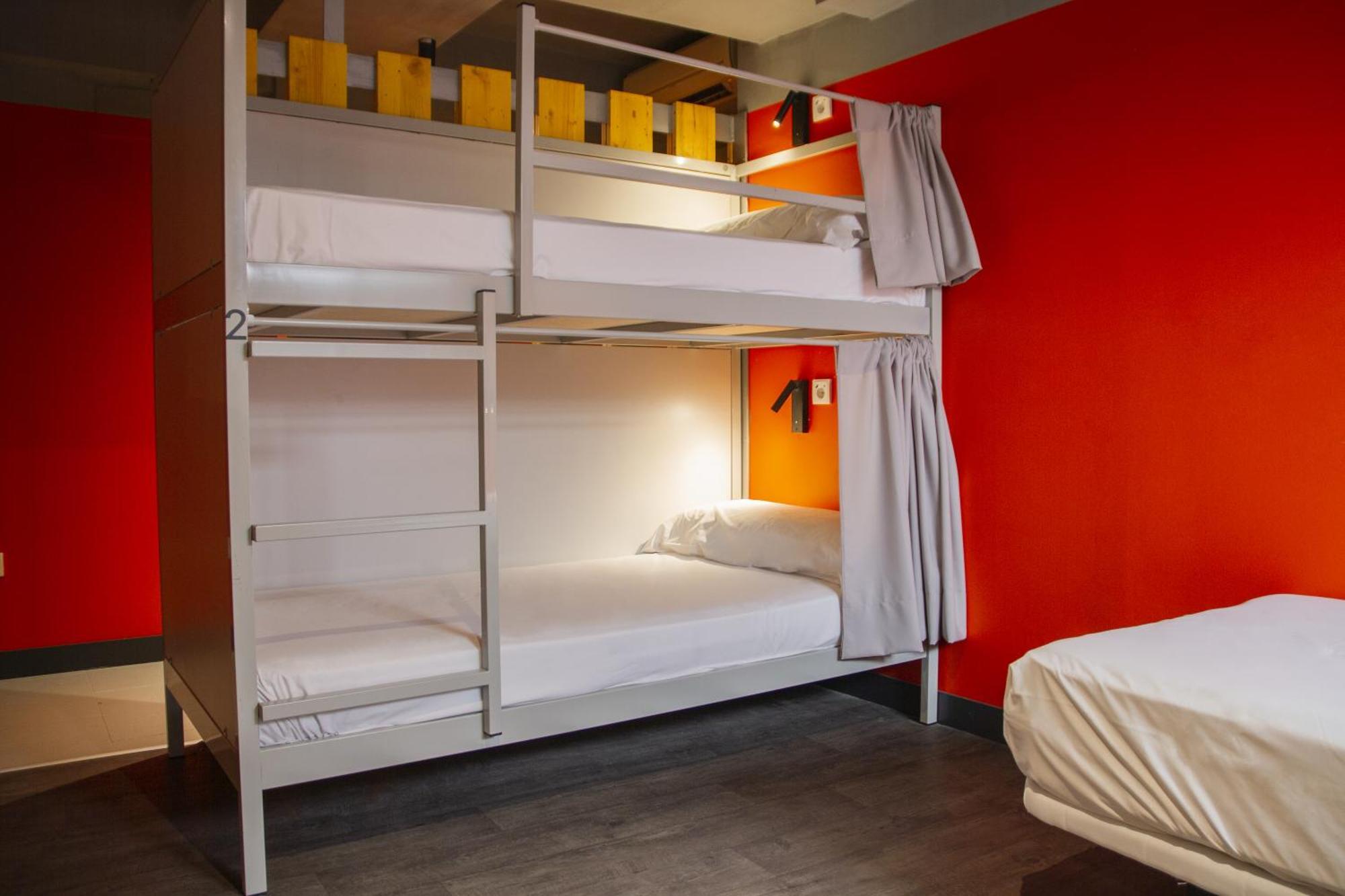 Hostal Center Youth