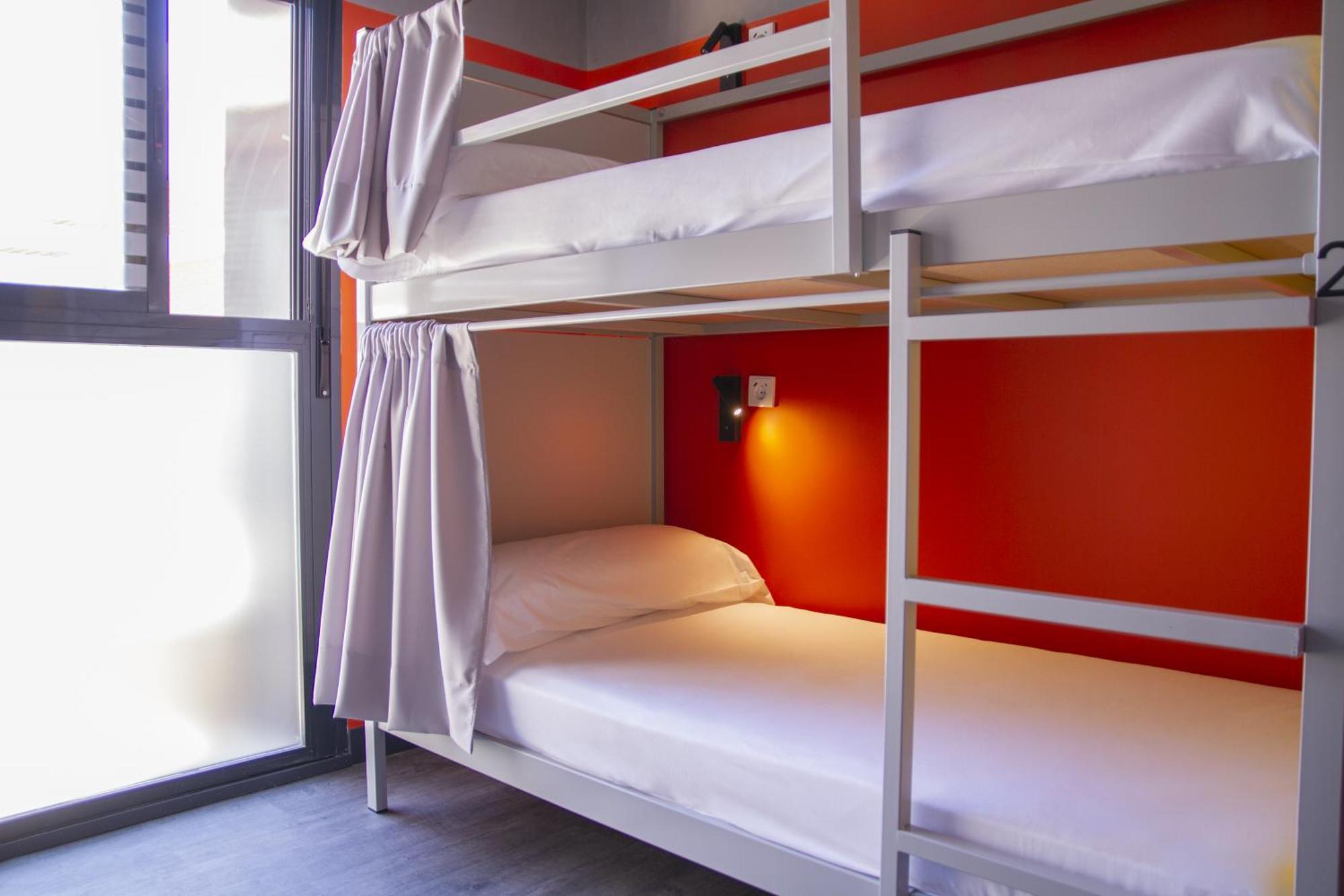 Center Youth Hostal