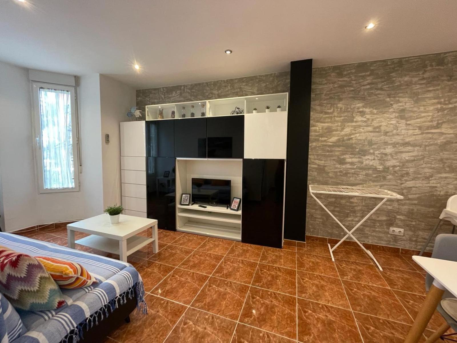 Cabanal Port Marina Apartment *