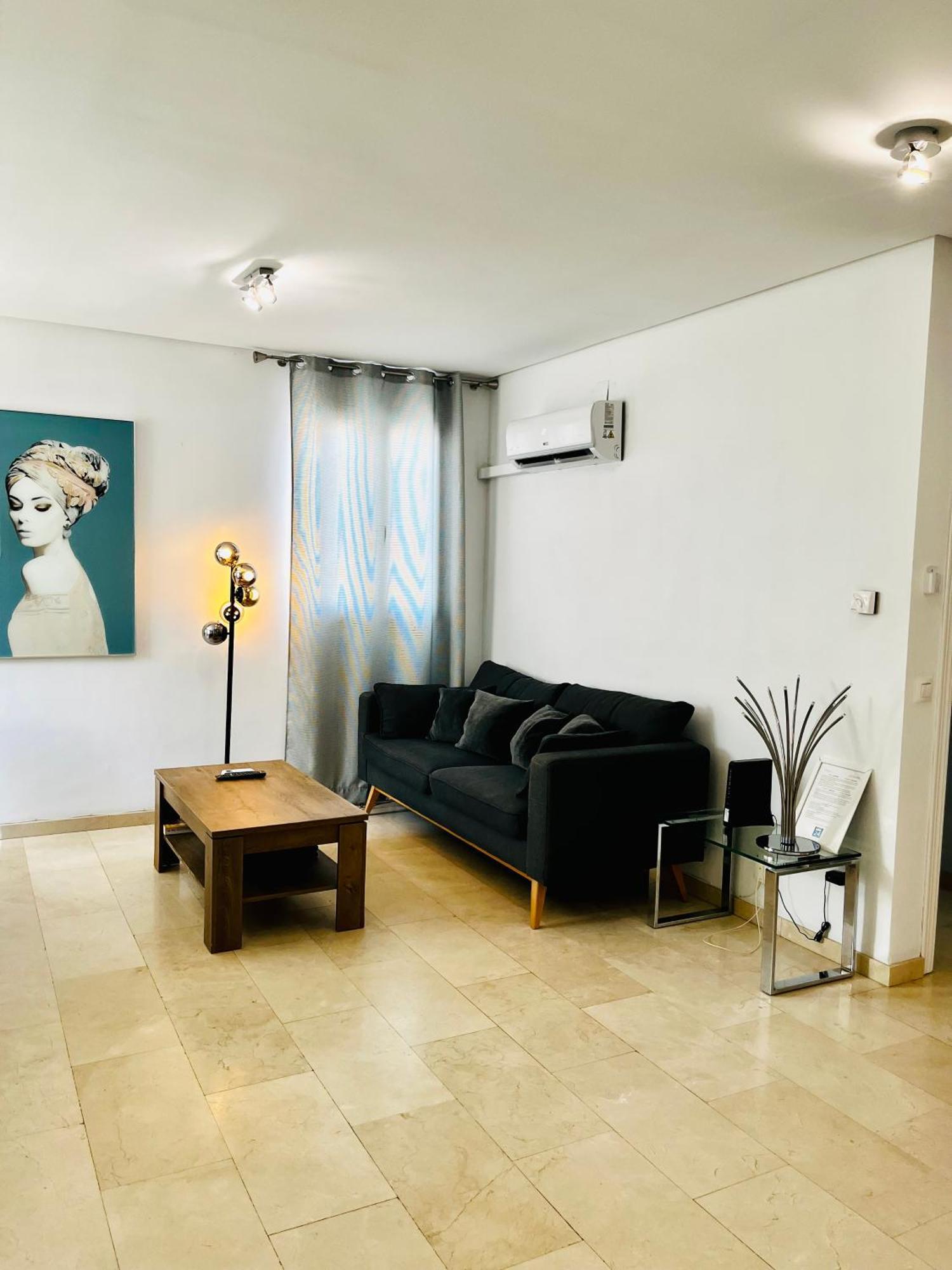 Apartamento Travel Habitat ático Calle Comedias