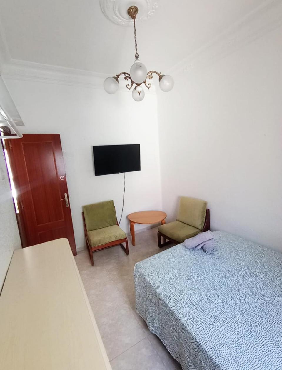 La Malvarrosa In Shared Habitación en casa particular Valencia