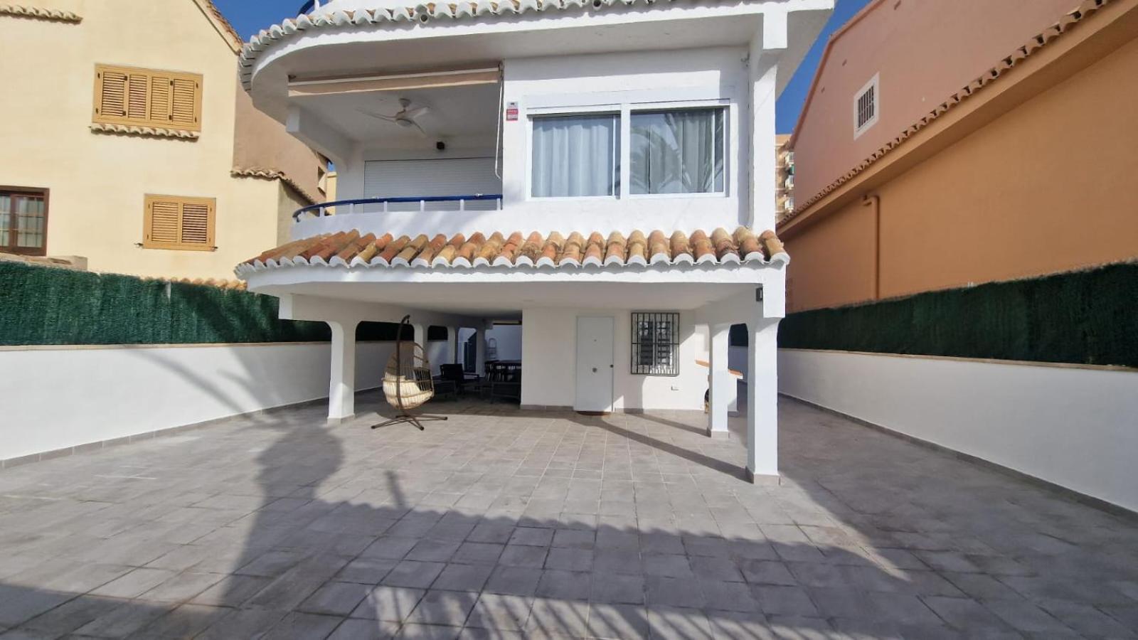 Beachfront Holiday home Valencia