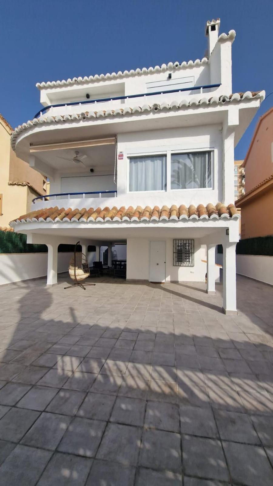 Holiday home Beachfront