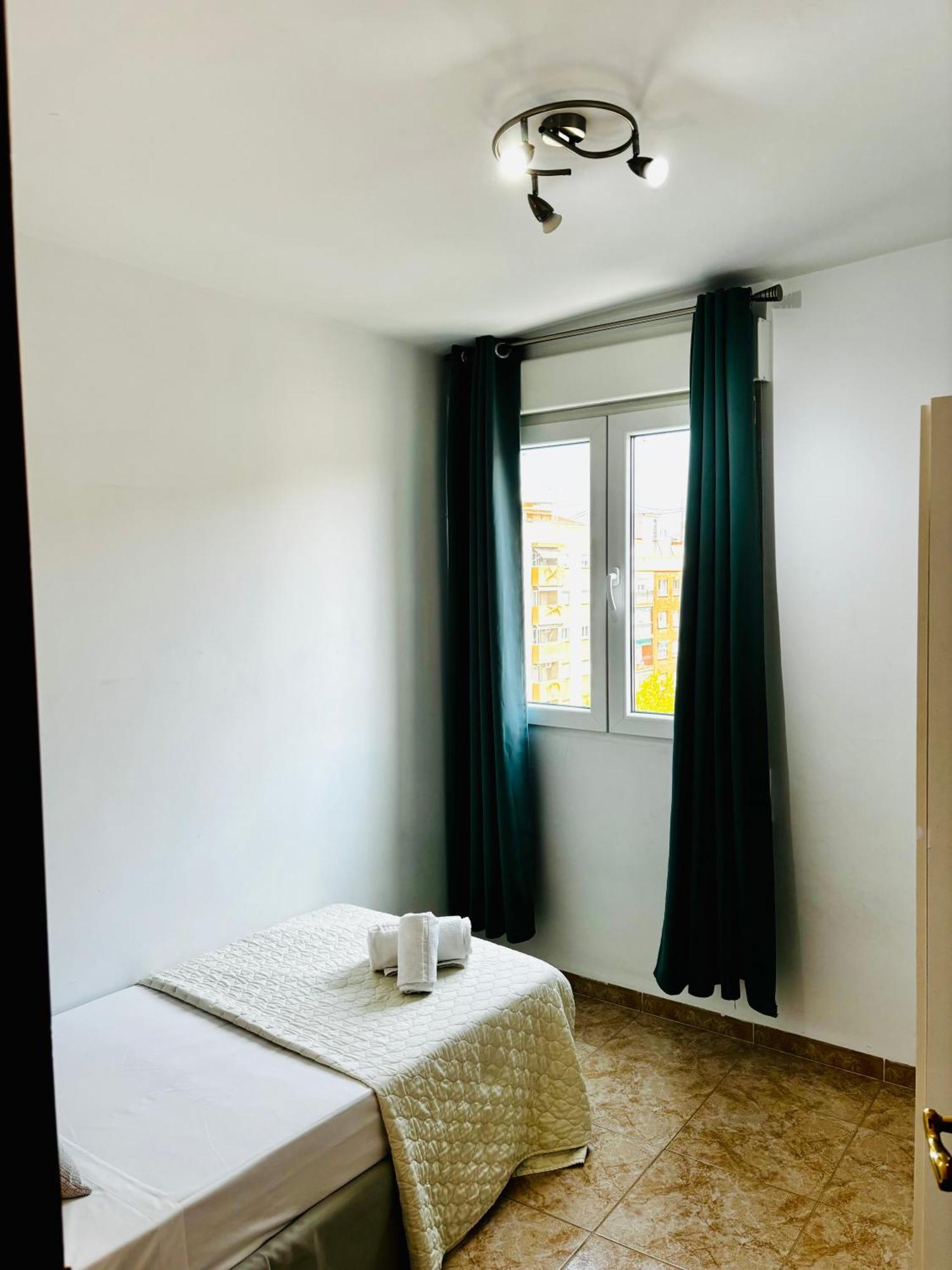 Travel Habitat Jardines De Viveros Apartment Valencia
