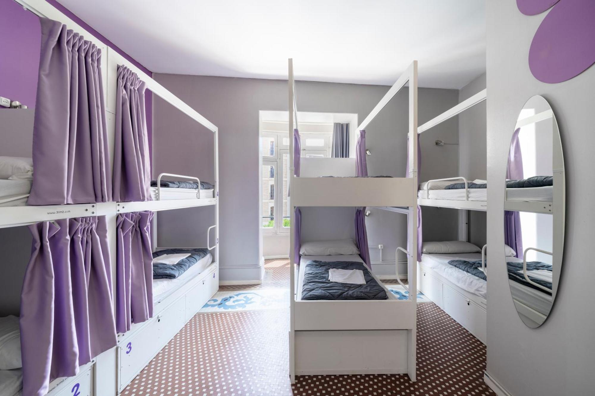Hostal Purple Nest *