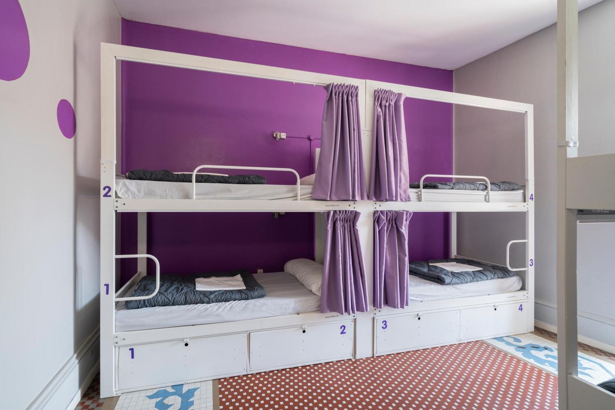 Hostal Purple Nest