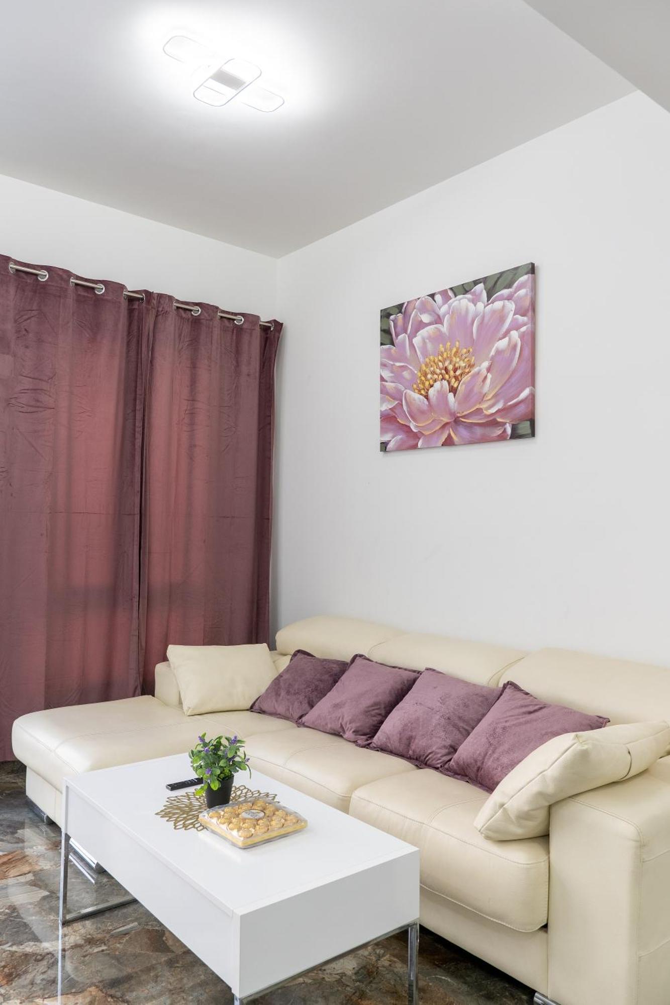 Delux Apartamento *