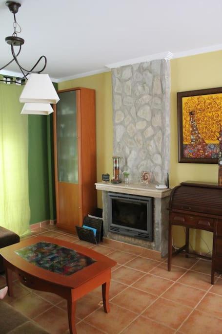 La Casa Del Olivo En Montserrat -