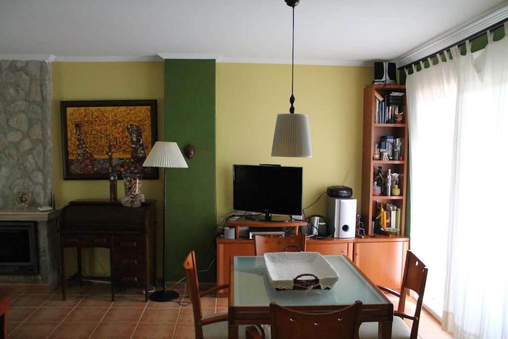 La Casa Del Olivo En Montserrat - Сasa de vacaciones