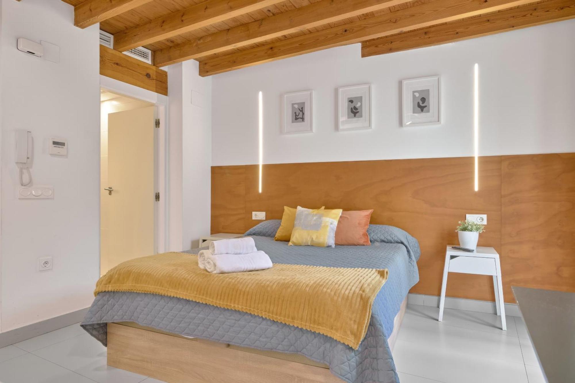 Apartamento De Diseno En La Plaza Del Carmen F1 Valencia