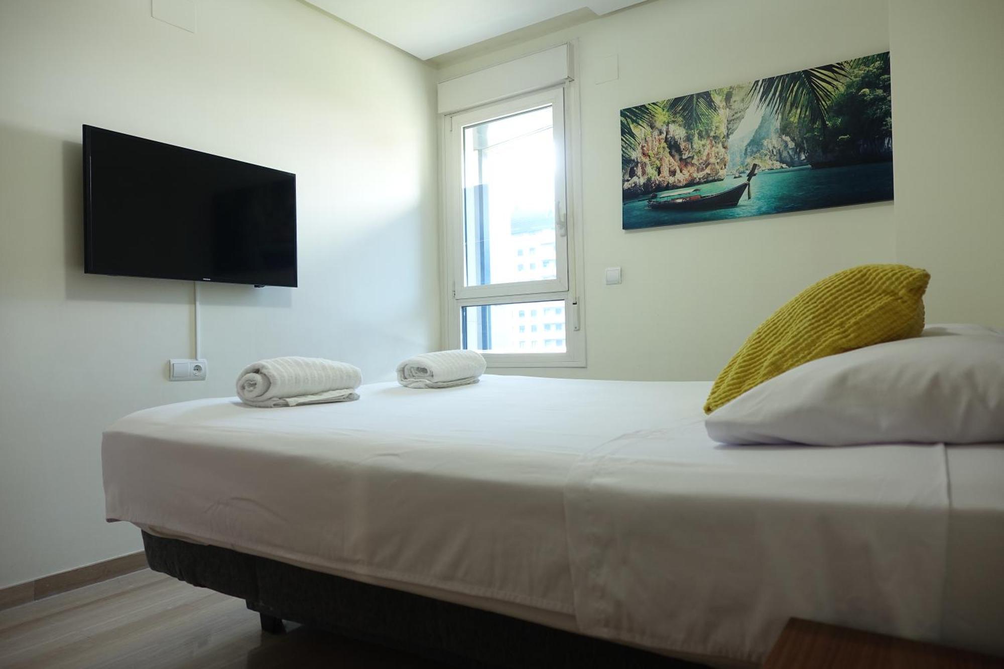 Rooms-shared Flat * Valencia
