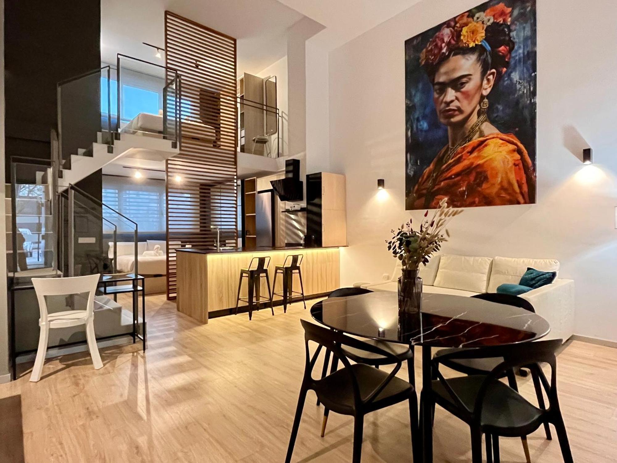 Werentvlc - Amazing Duplex Loft 2 Bdrm