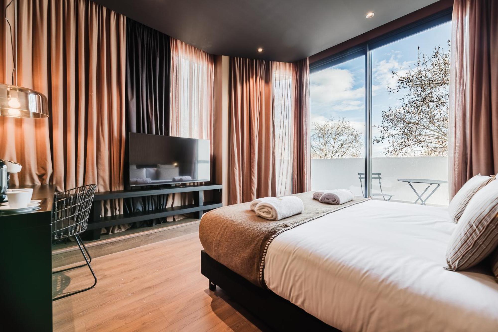 Arena Select Hotel