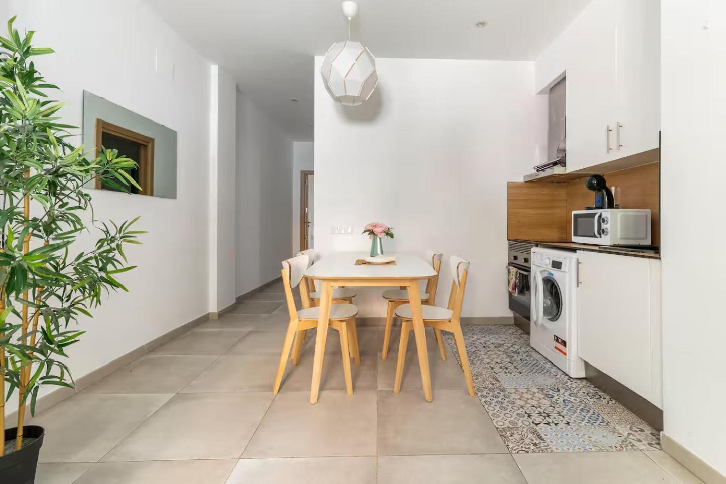 Vivienda Junto A Ruzafa / 6 Pax * Valencia