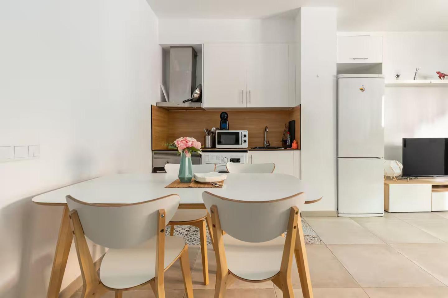 Vivienda Junto A Ruzafa / 6 Pax *