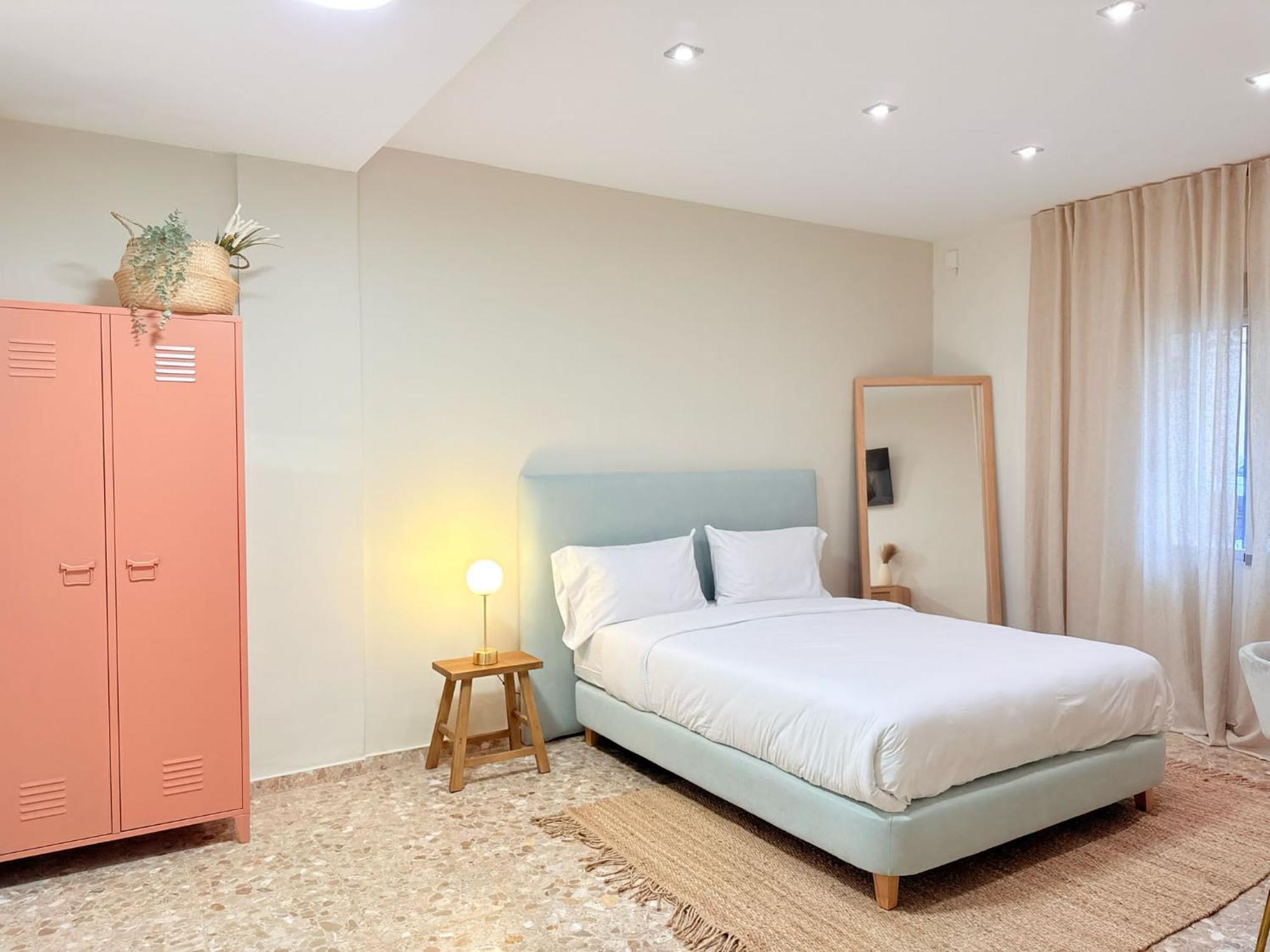 Valencia, Netflix, 4 Mins Walk To The Habitación en casa particular