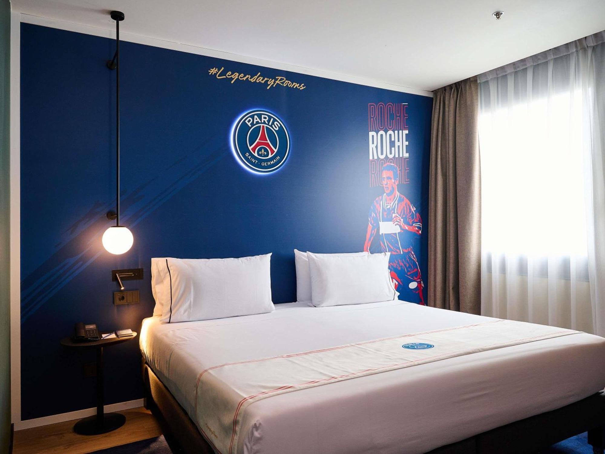 Expo Hotel
