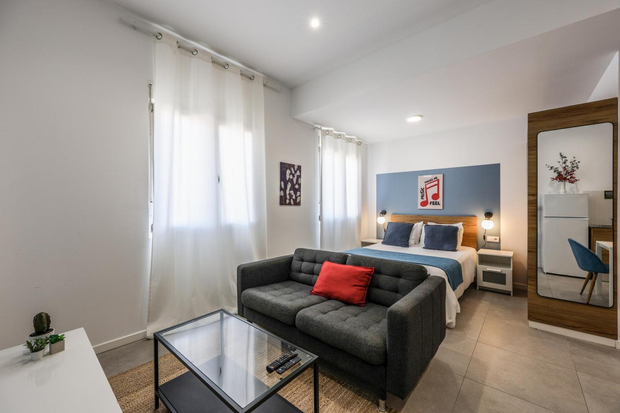 Acogedor Estudio A Metros De La Playa, Con Zonas Comunes Y Terraza 3b * Valencia
