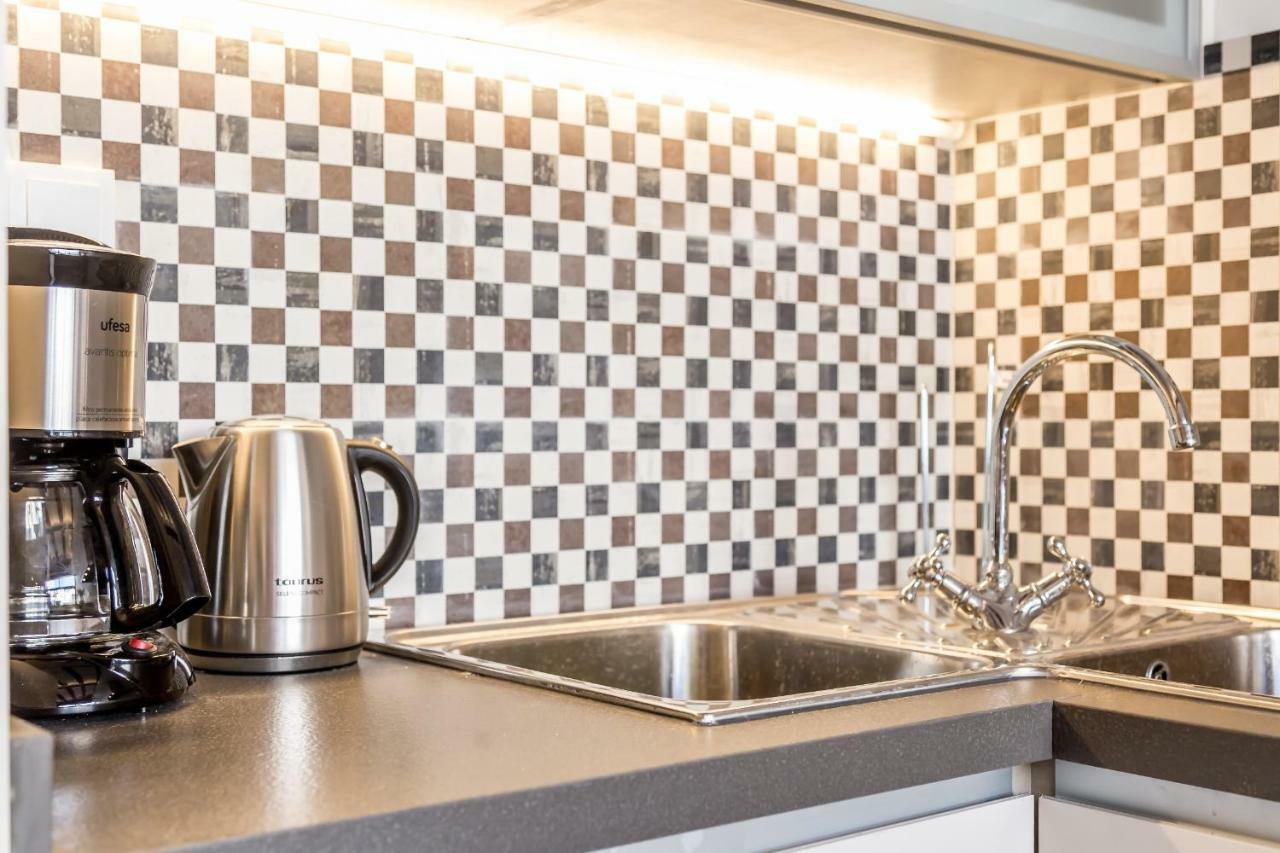 Florit Flats - Center Luxurious 1br 1ba Terrace Wi-fi Ac *