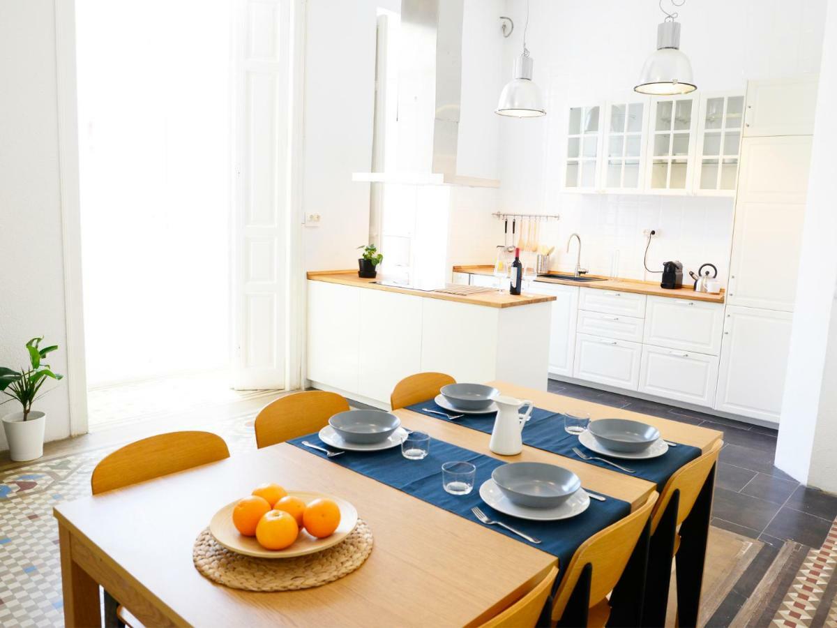 Hall Correos Apartamento