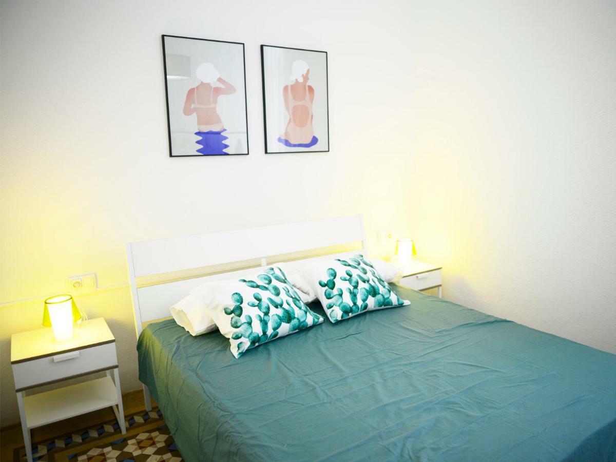 Hall Correos Apartamento
