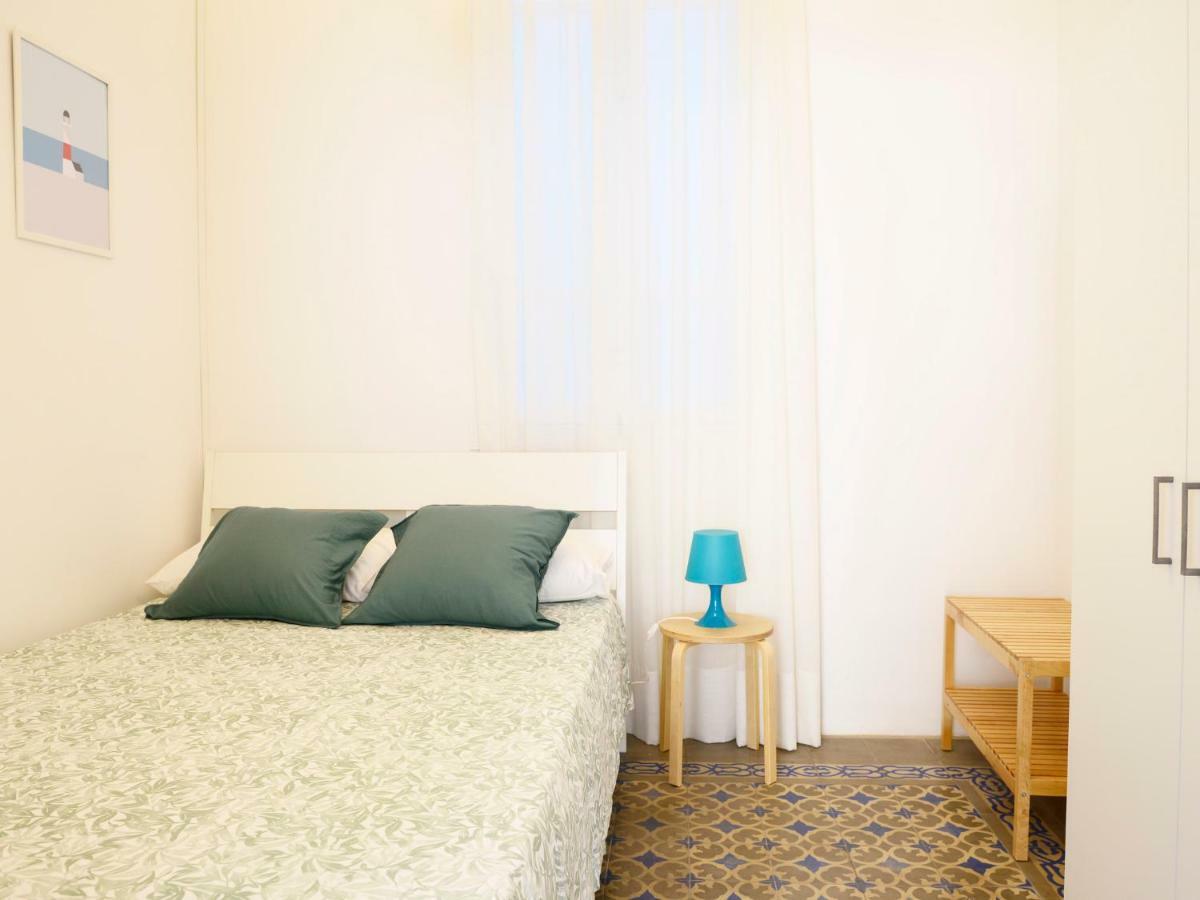 Hall Correos Apartamento